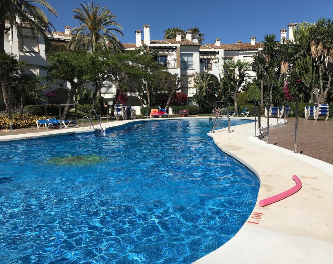 Marbella - Estepona Beach Frontline Apartment エクステリア 写真